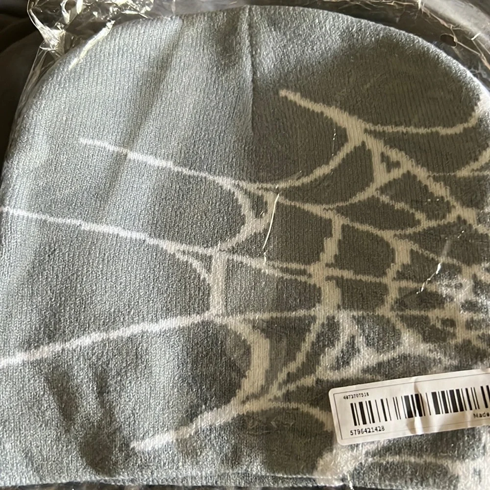 Fashionable Sport Windproof Knit Beanie Hat With Spider Web